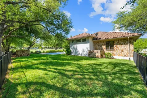402 Zephyr Street Lakeway TX 78734