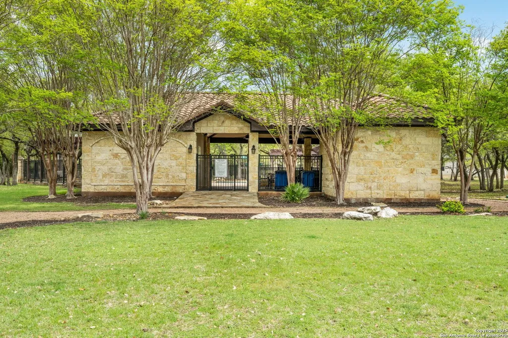 615 Caballo Trail Canyon Lake TX 78133