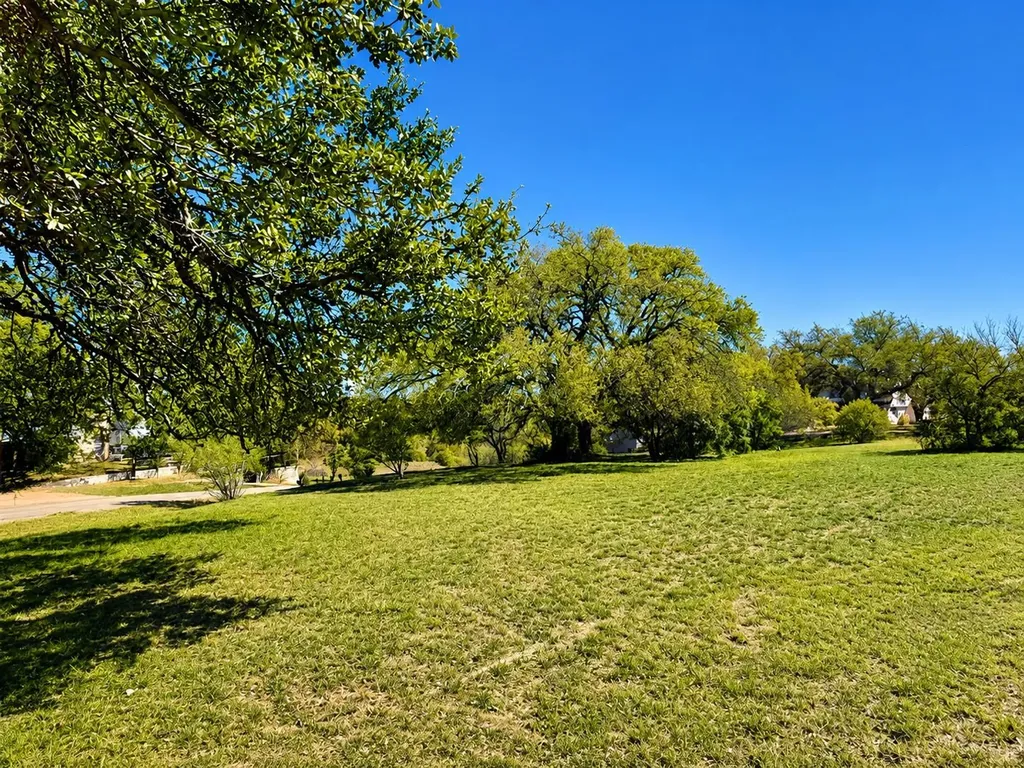 24014 Haynie Flat Road Spicewood TX 78669