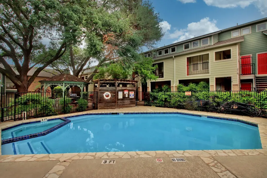 2104 Cullen Avenue Austin TX 78757