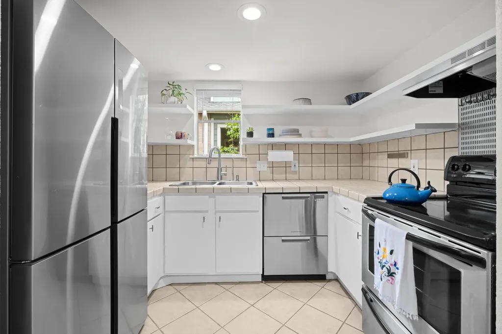 2104 Cullen Avenue Austin TX 78757