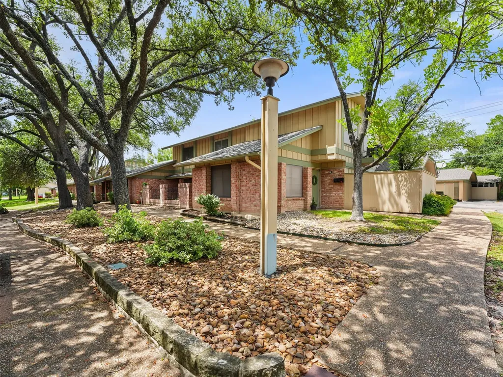 9622 Covey Ridge Lane Austin TX 78758
