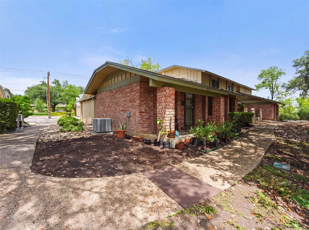 9622 Covey Ridge Lane Austin TX 78758