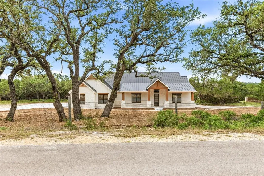 1744 Crossbow Drive Canyon Lake TX 78133