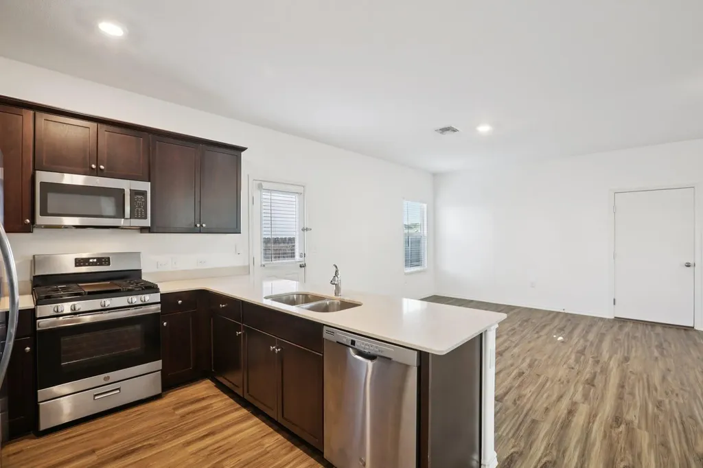 15312 Sweet Mimosa Drive Del Valle TX 78617