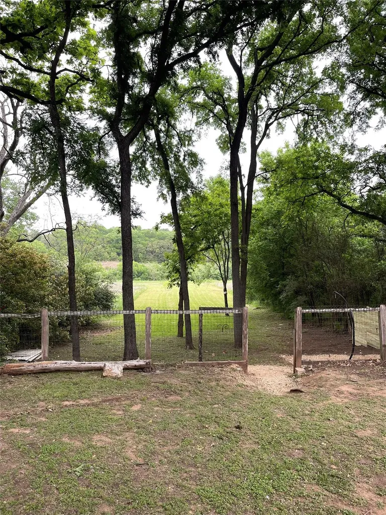 6302 Thurgood Avenue Austin TX 78721