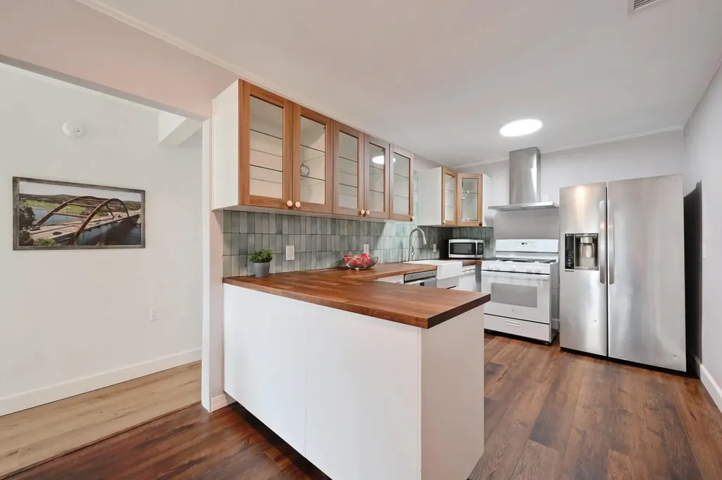 6302 Thurgood Avenue Austin TX 78721