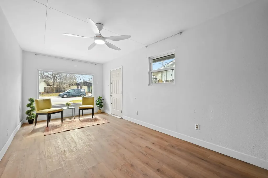 6302 Thurgood Avenue Austin TX 78721