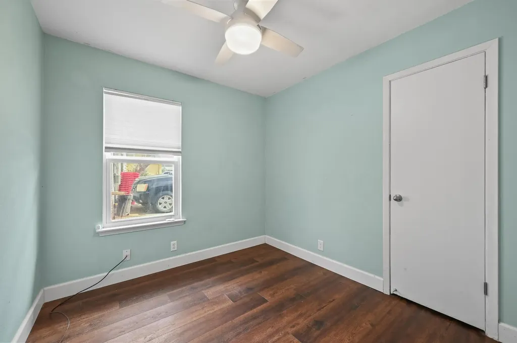 6302 Thurgood Avenue Austin TX 78721