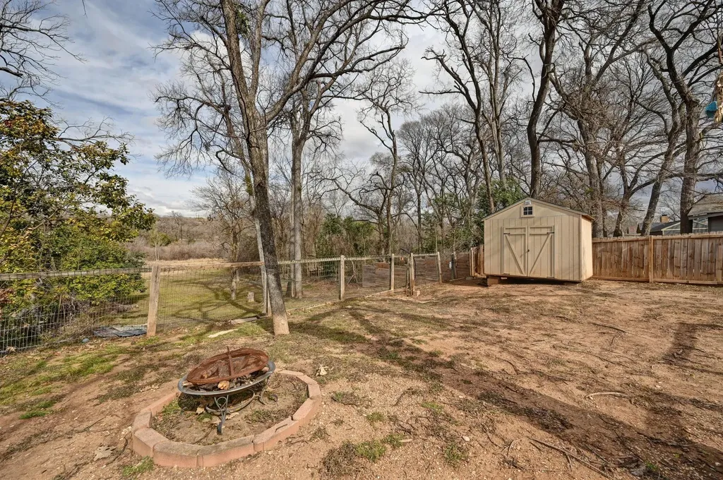 6302 Thurgood Avenue Austin TX 78721
