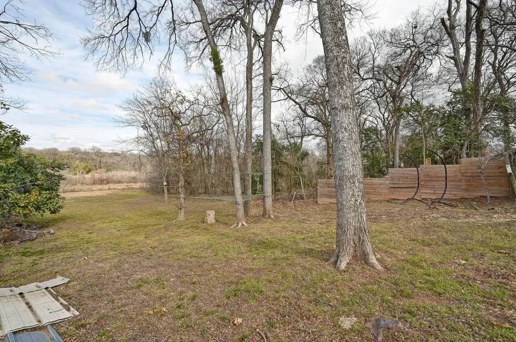 6302 Thurgood Avenue Austin TX 78721