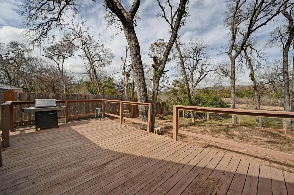6302 Thurgood Avenue Austin TX 78721