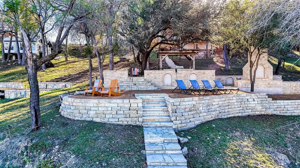 25400 Cove Drive Spicewood TX 78669