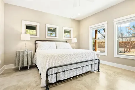 25400 Cove Drive Spicewood TX 78669