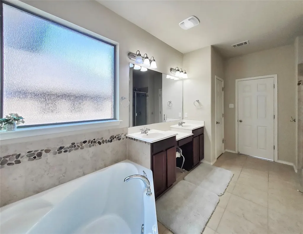 1436 Lindo Drive Leander TX 78641