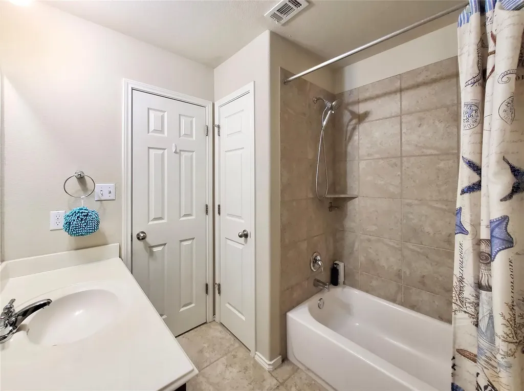 1436 Lindo Drive Leander TX 78641
