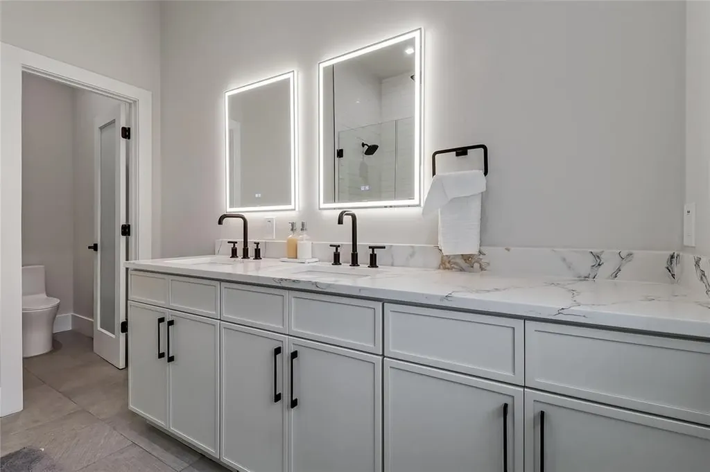 1111 W Annie Street Austin TX 78704