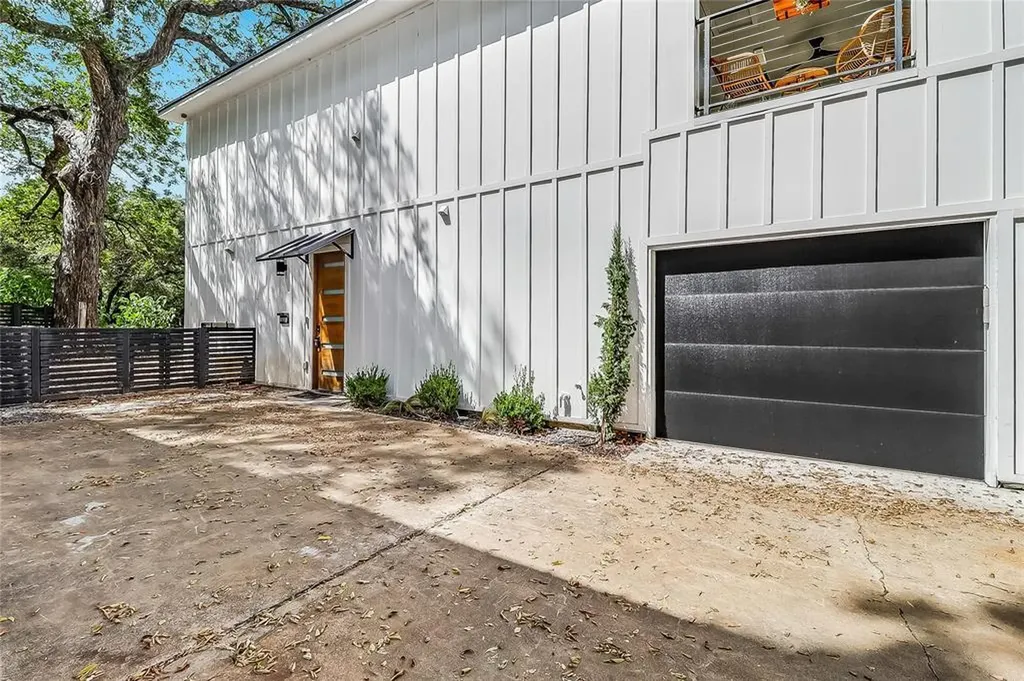 1111 W Annie Street Austin TX 78704