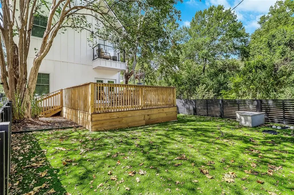 1111 W Annie Street Austin TX 78704