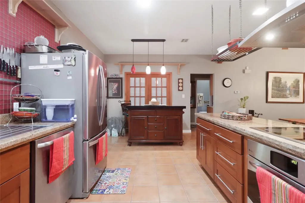 102 N Lake Hills Drive Austin TX 78733