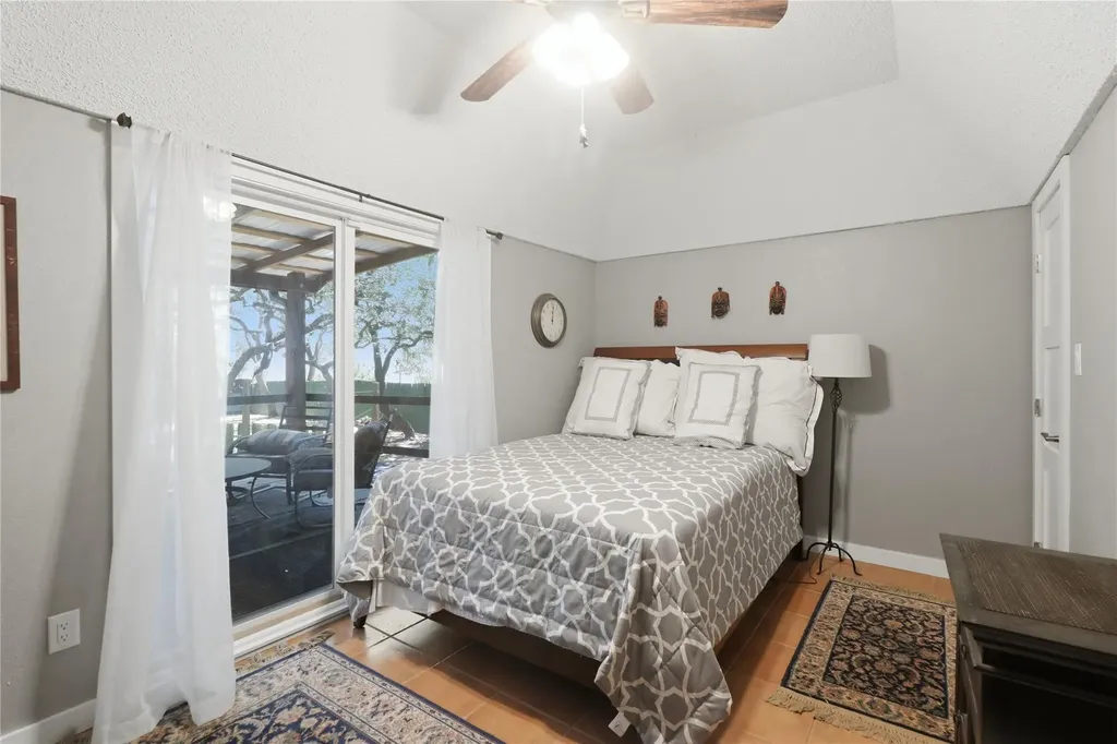 102 N Lake Hills Drive Austin TX 78733