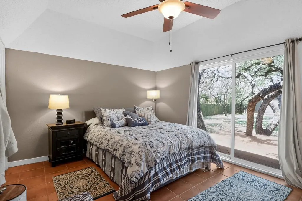 102 N Lake Hills Drive Austin TX 78733