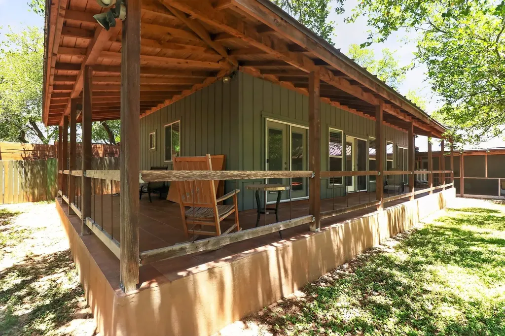 102 N Lake Hills Drive Austin TX 78733