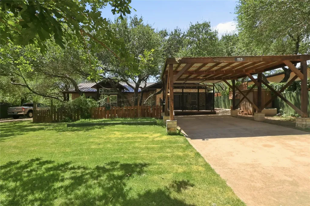 102 N Lake Hills Drive Austin TX 78733