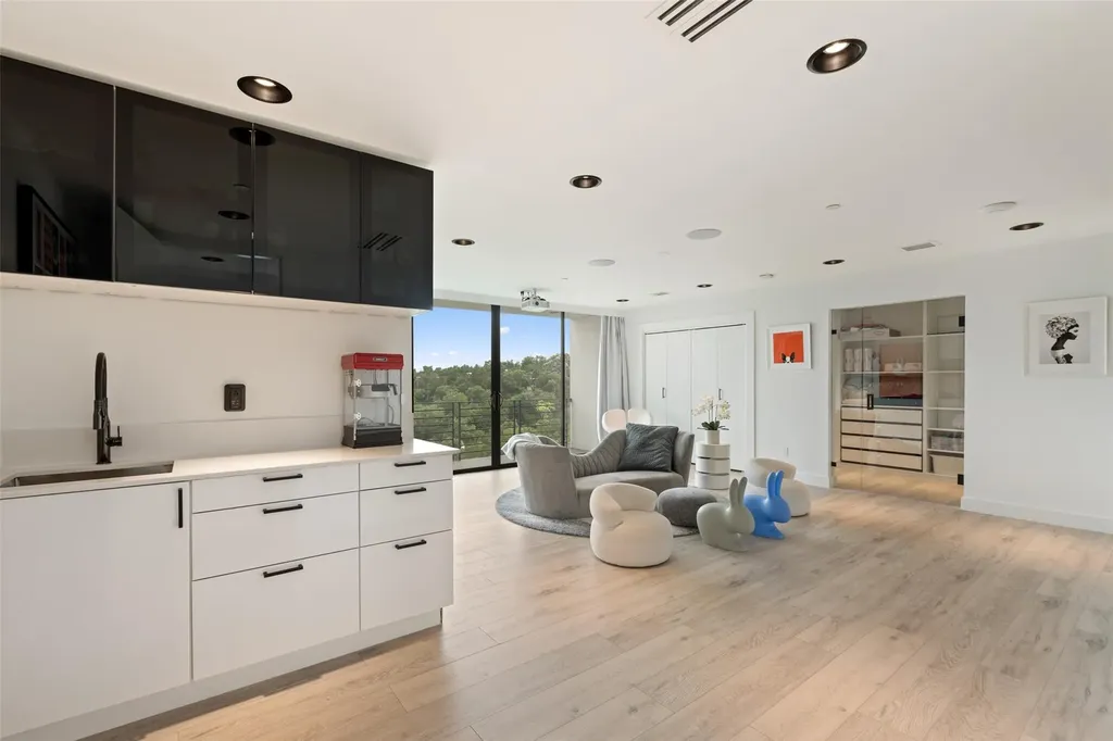 1501 Ridgecrest Drive Austin TX 78746