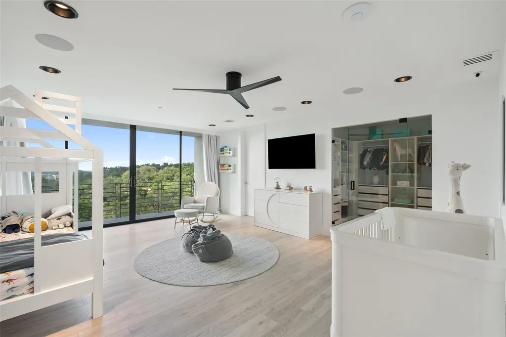 1501 Ridgecrest Drive Austin TX 78746