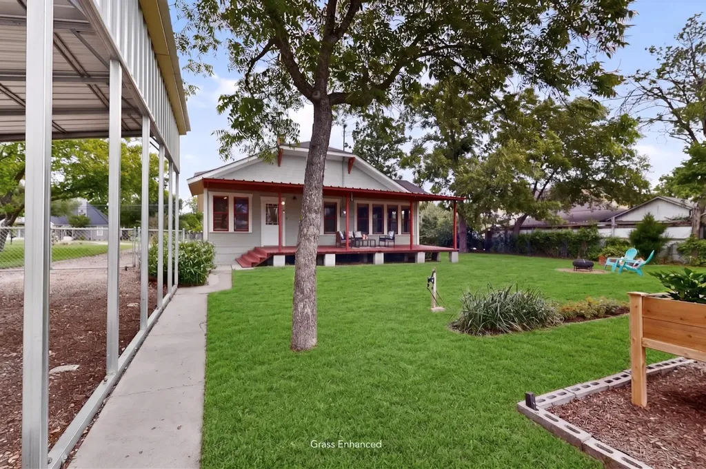 905 Howard Street Taylor TX 76574