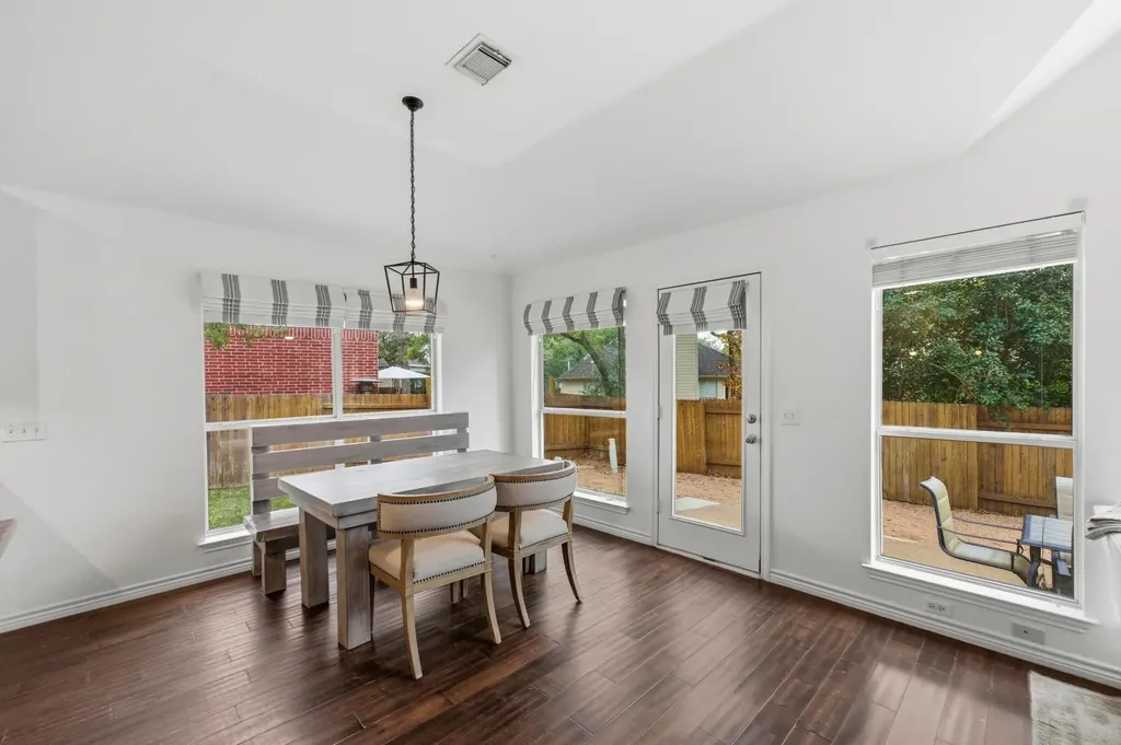 5313 Concho Creek Bend Austin TX 78735