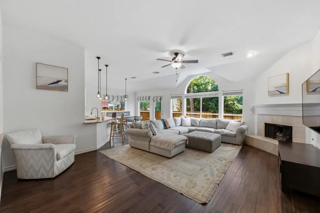 5313 Concho Creek Bend Austin TX 78735