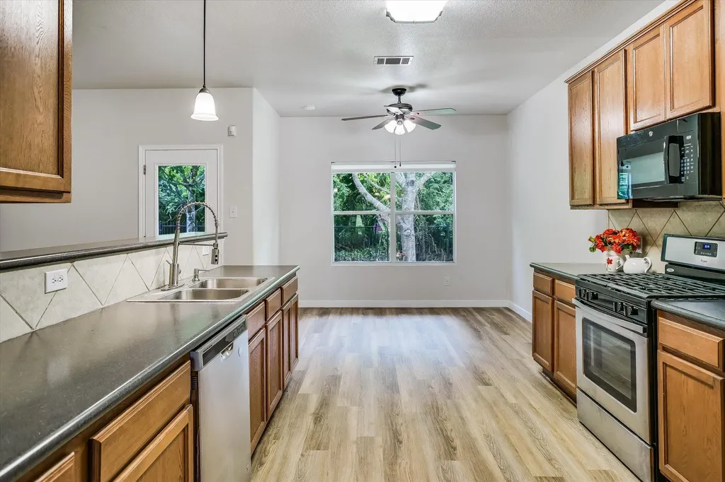 111 Dove Song Drive Leander TX 78641