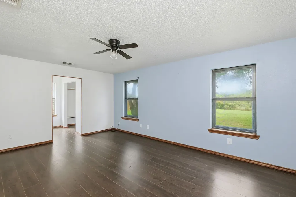 900 County Road 474 Elgin TX 78621