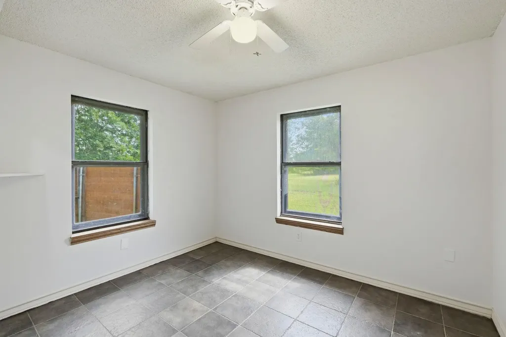 900 County Road 474 Elgin TX 78621