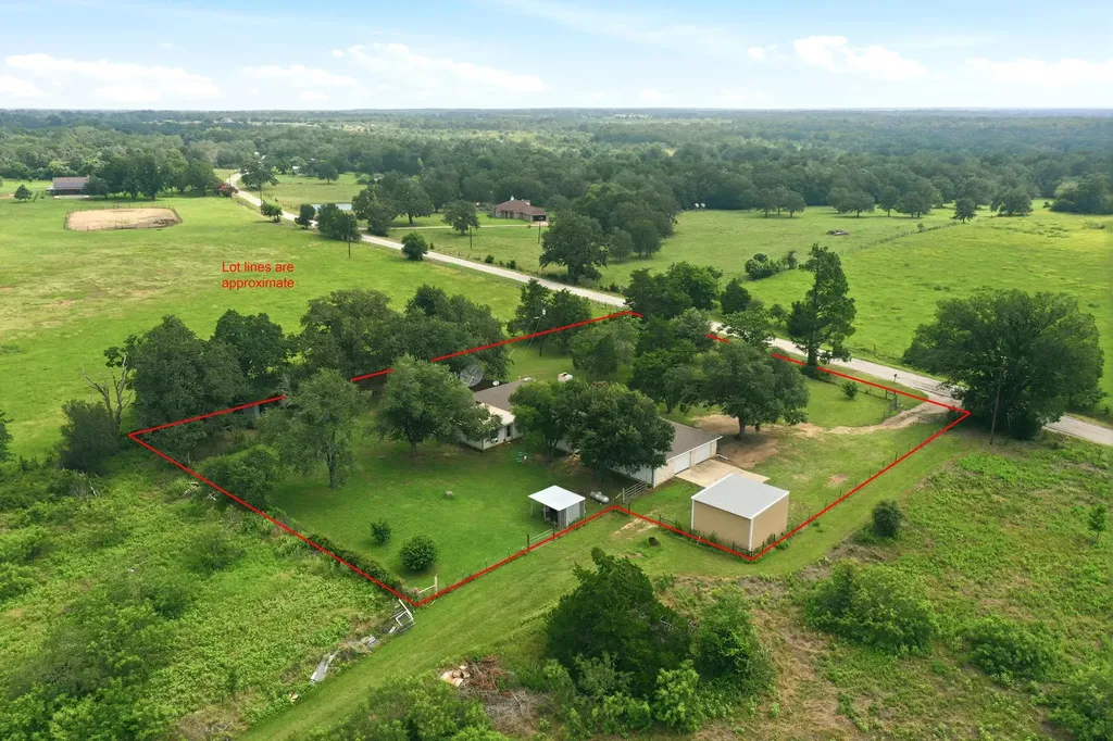 900 County Road 474 Elgin TX 78621