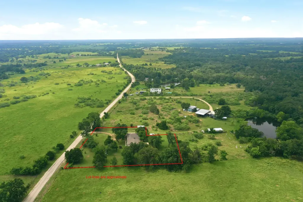900 County Road 474 Elgin TX 78621