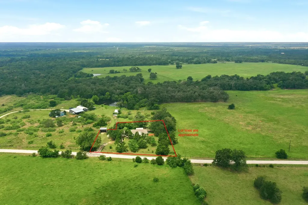 900 County Road 474 Elgin TX 78621