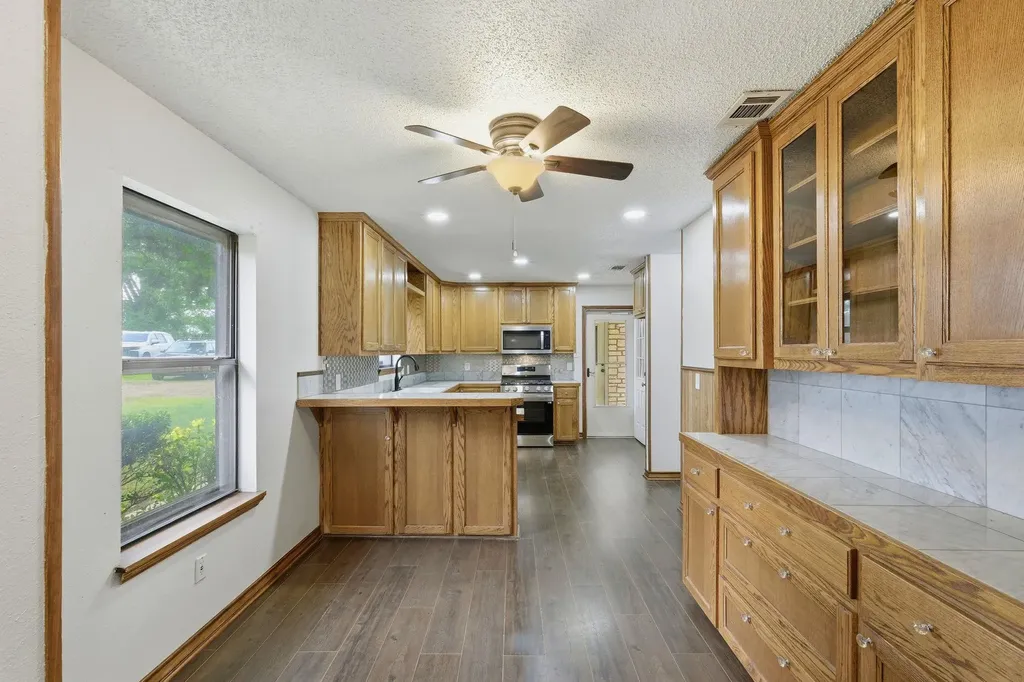 900 County Road 474 Elgin TX 78621