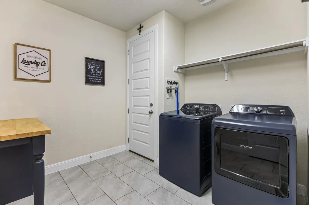 238 Arapaho Drive Kyle TX 78640