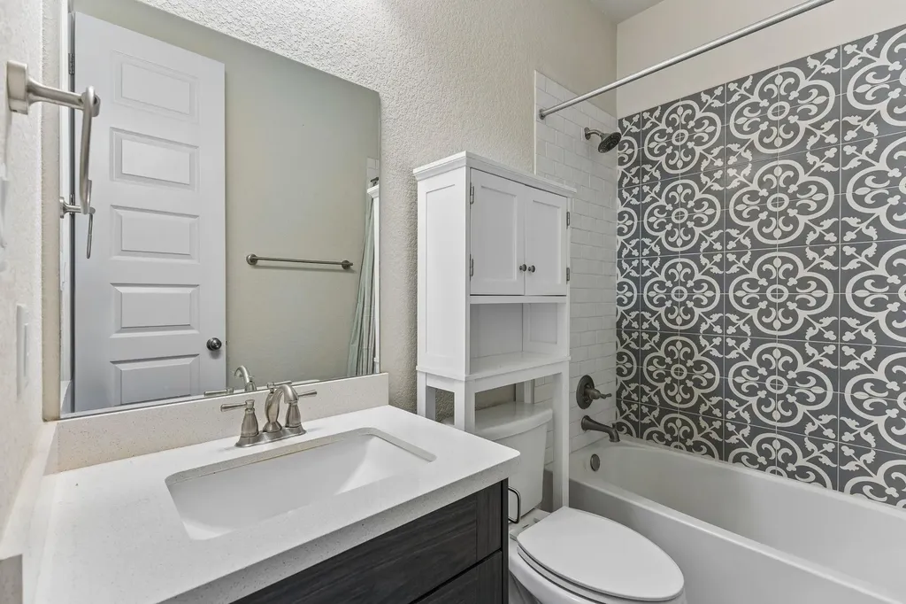238 Arapaho Drive Kyle TX 78640