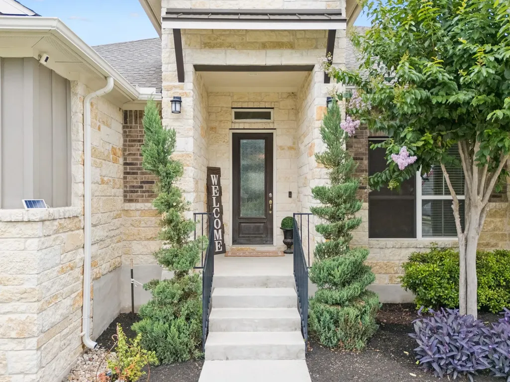238 Arapaho Drive Kyle TX 78640