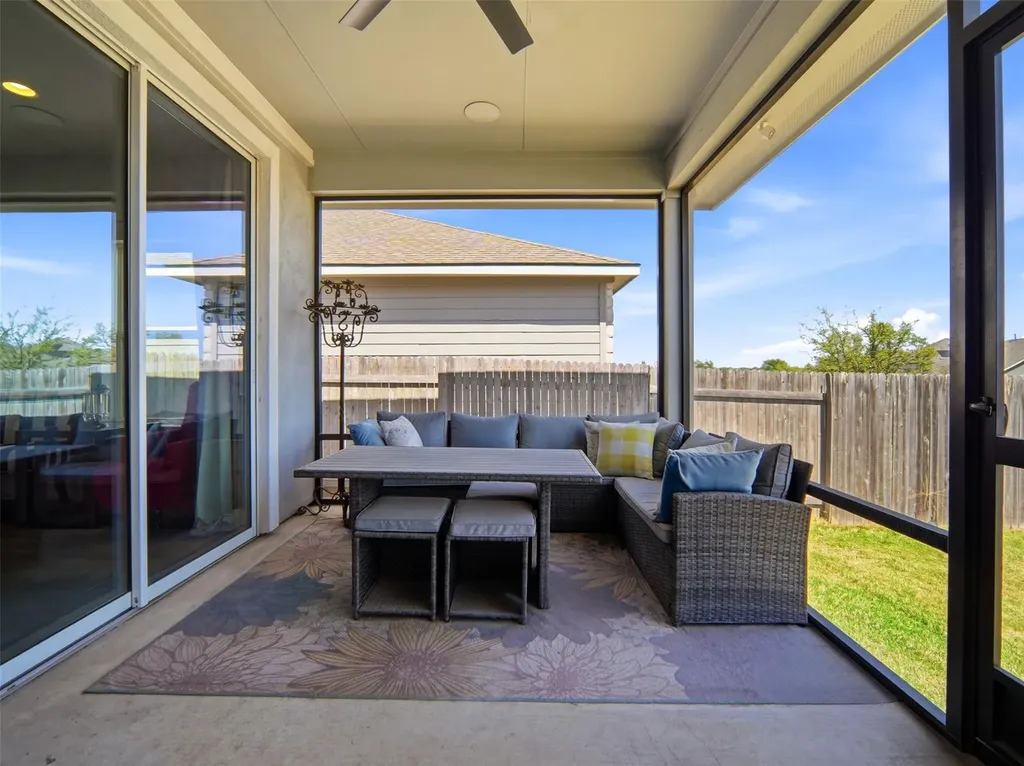 208 Winding Hollow Lane Georgetown TX 78628