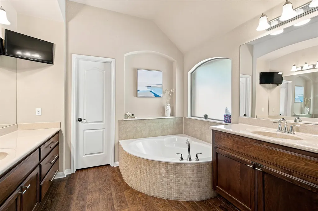 113 Courtland Circle Austin TX 78737