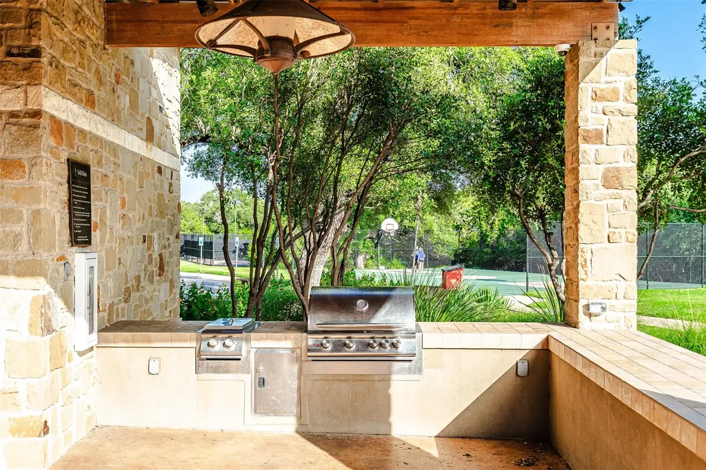 113 Courtland Circle Austin TX 78737