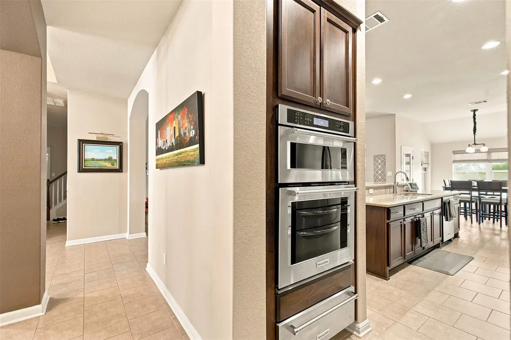 113 Courtland Circle Austin TX 78737