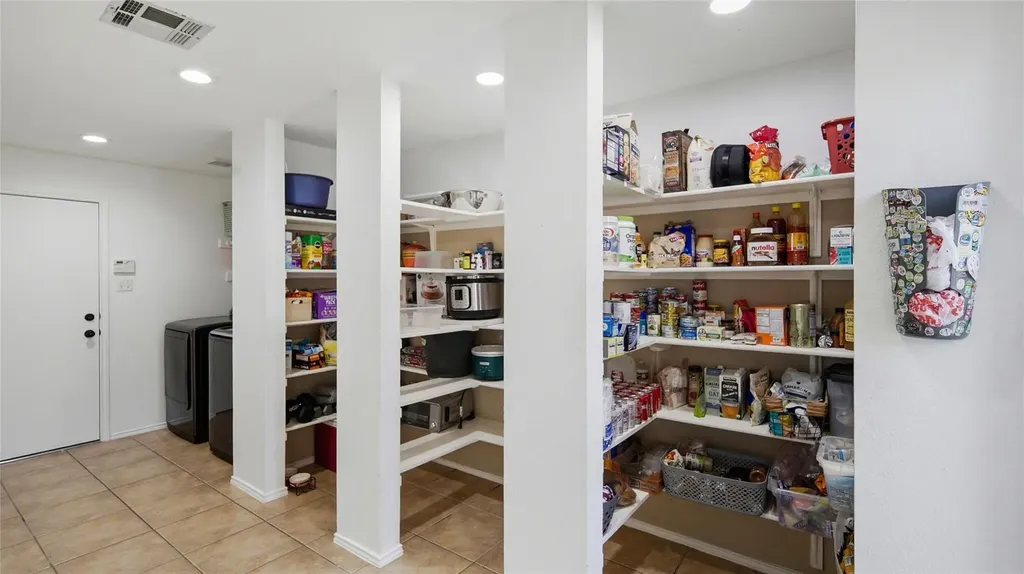 3744 Top Rock Lane Round Rock TX 78681