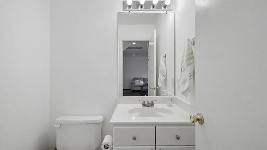 3744 Top Rock Lane Round Rock TX 78681