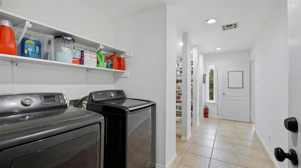 3744 Top Rock Lane Round Rock TX 78681